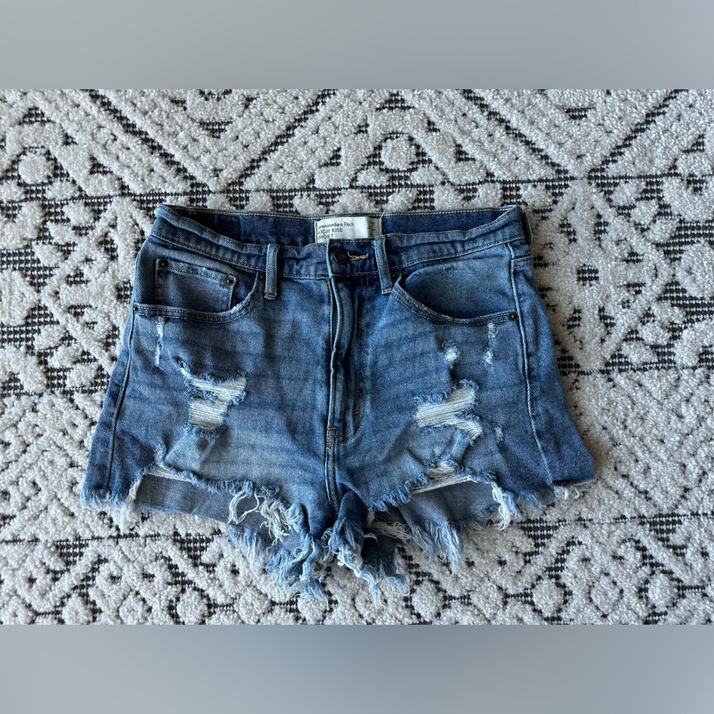 Abercrombie & Fitch High Rise Short